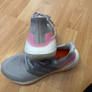 Women’s adidas ultra boosts